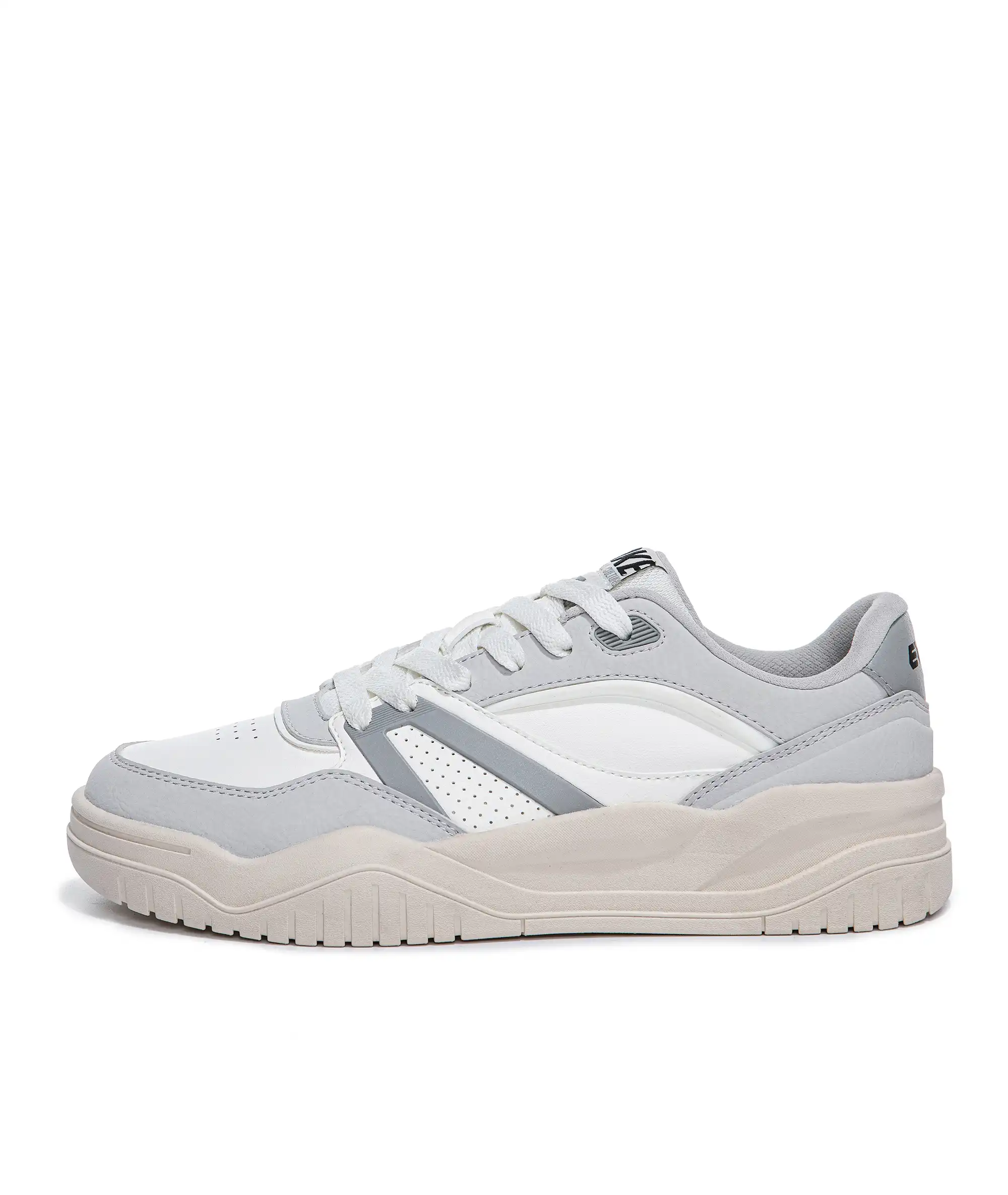 11126101030-006_A Skateboard Shoes – Image 1